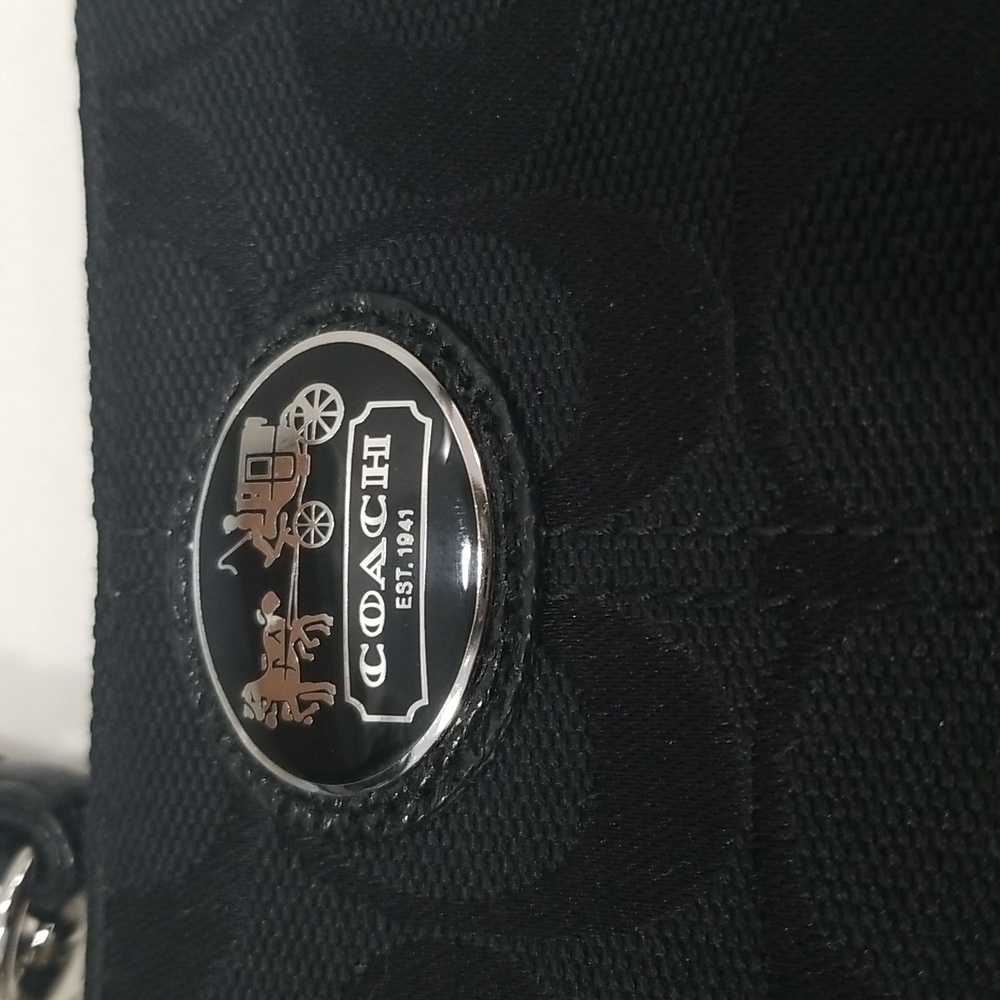 NWOT Coach Black Signature Canvas Wristlet - Picture 4 of 9